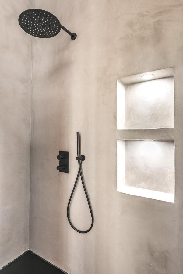 Appartamento Outstanding Parisian Flat In Heart Of Paris Center Esterno foto