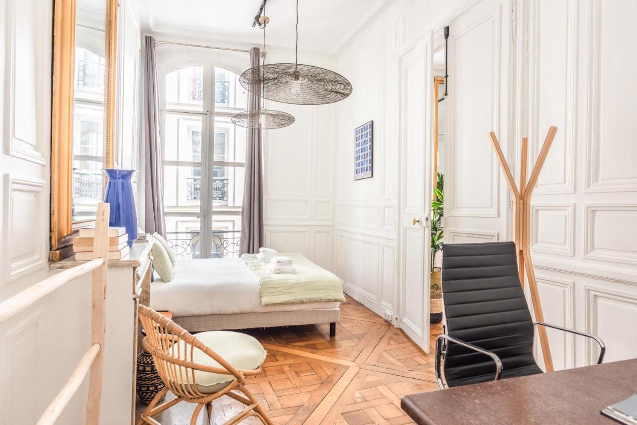 Appartamento Outstanding Parisian Flat In Heart Of Paris Center Esterno foto