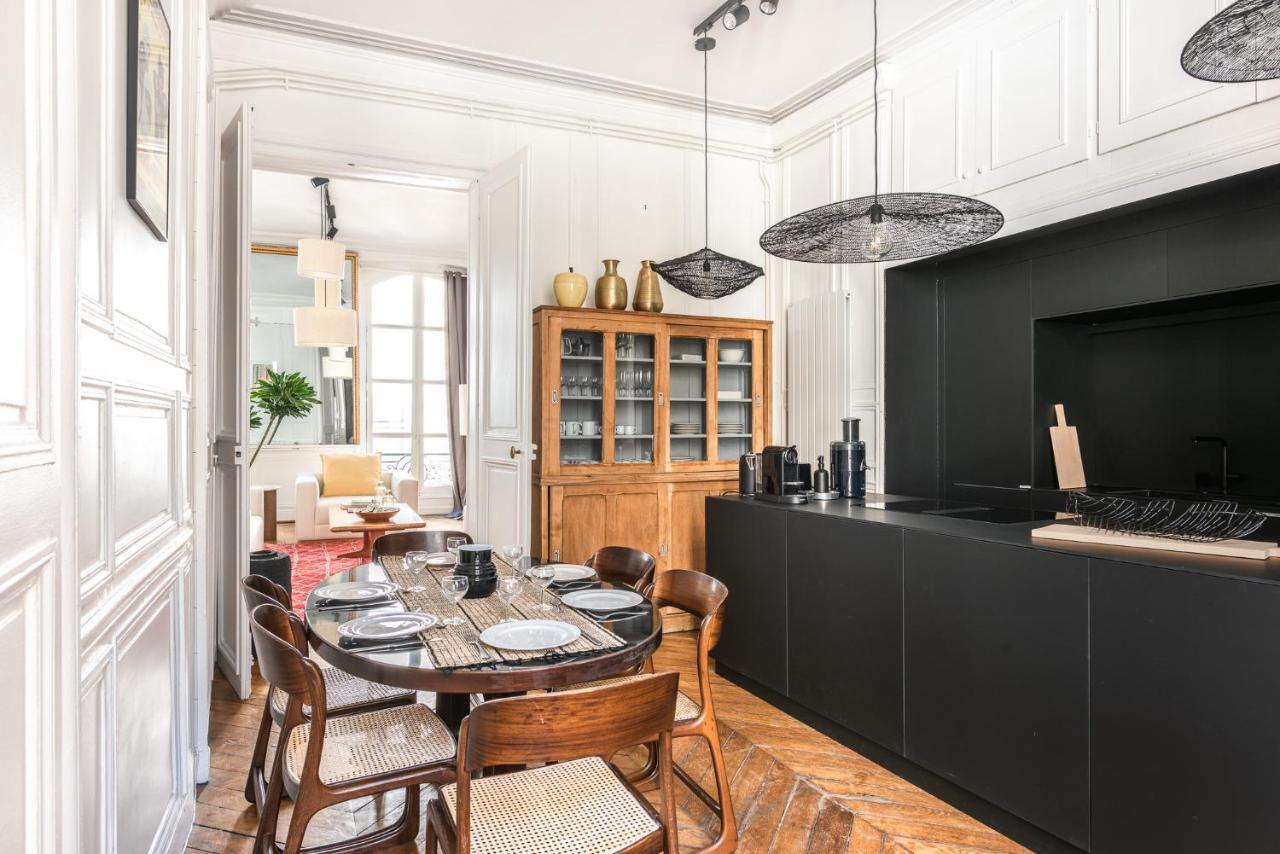 Appartamento Outstanding Parisian Flat In Heart Of Paris Center Esterno foto