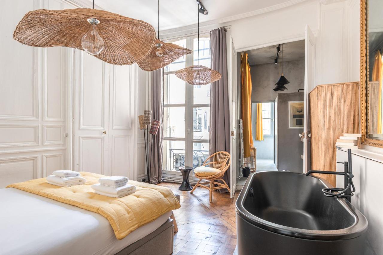 Appartamento Outstanding Parisian Flat In Heart Of Paris Center Esterno foto