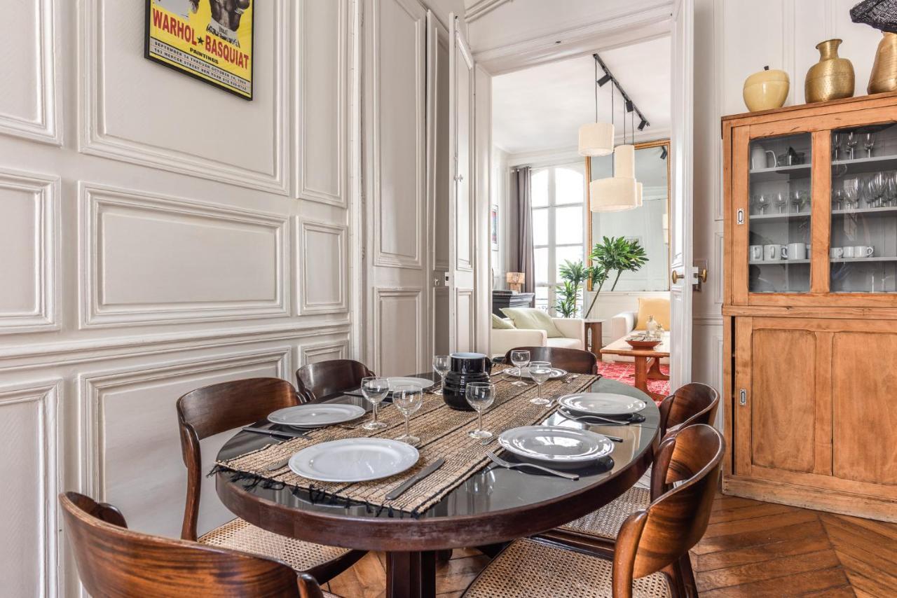 Appartamento Outstanding Parisian Flat In Heart Of Paris Center Esterno foto