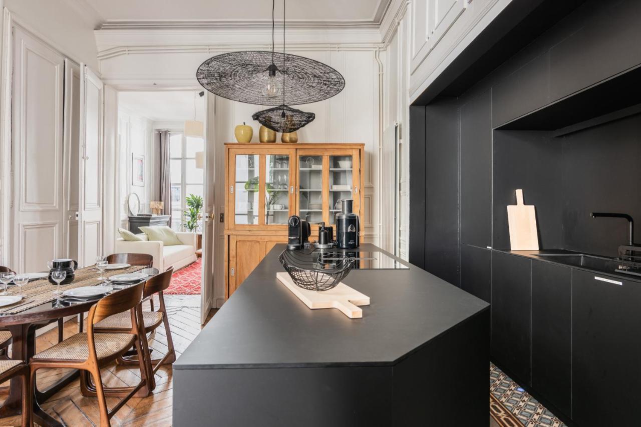 Appartamento Outstanding Parisian Flat In Heart Of Paris Center Esterno foto