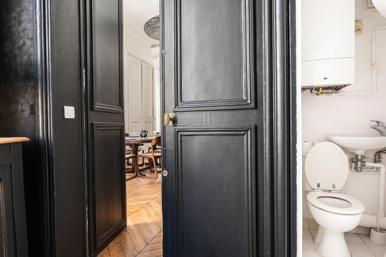 Appartamento Outstanding Parisian Flat In Heart Of Paris Center Esterno foto