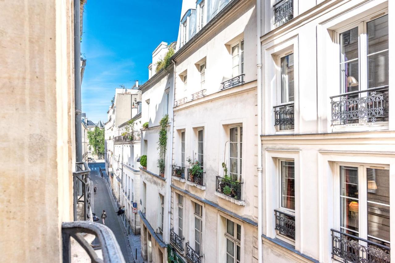 Appartamento Outstanding Parisian Flat In Heart Of Paris Center Esterno foto