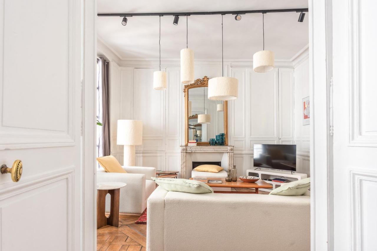 Appartamento Outstanding Parisian Flat In Heart Of Paris Center Esterno foto