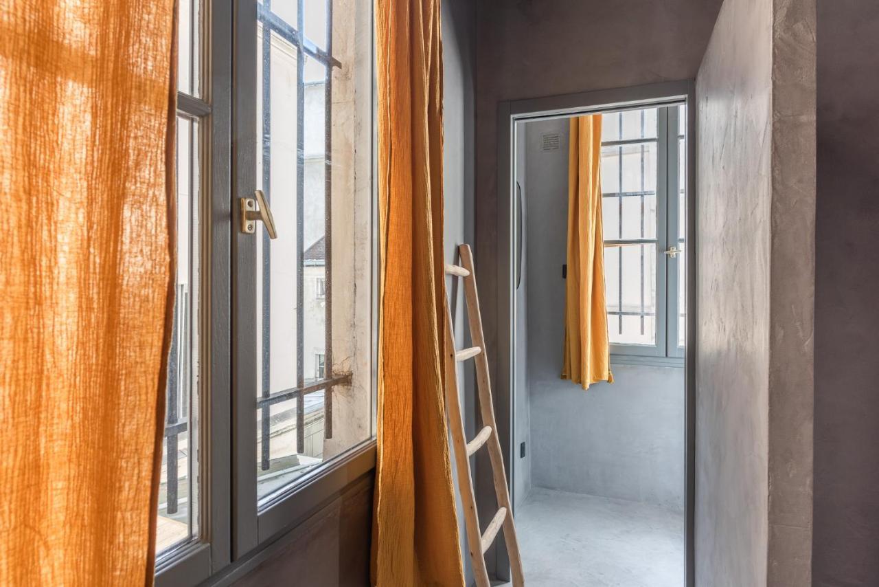 Appartamento Outstanding Parisian Flat In Heart Of Paris Center Esterno foto