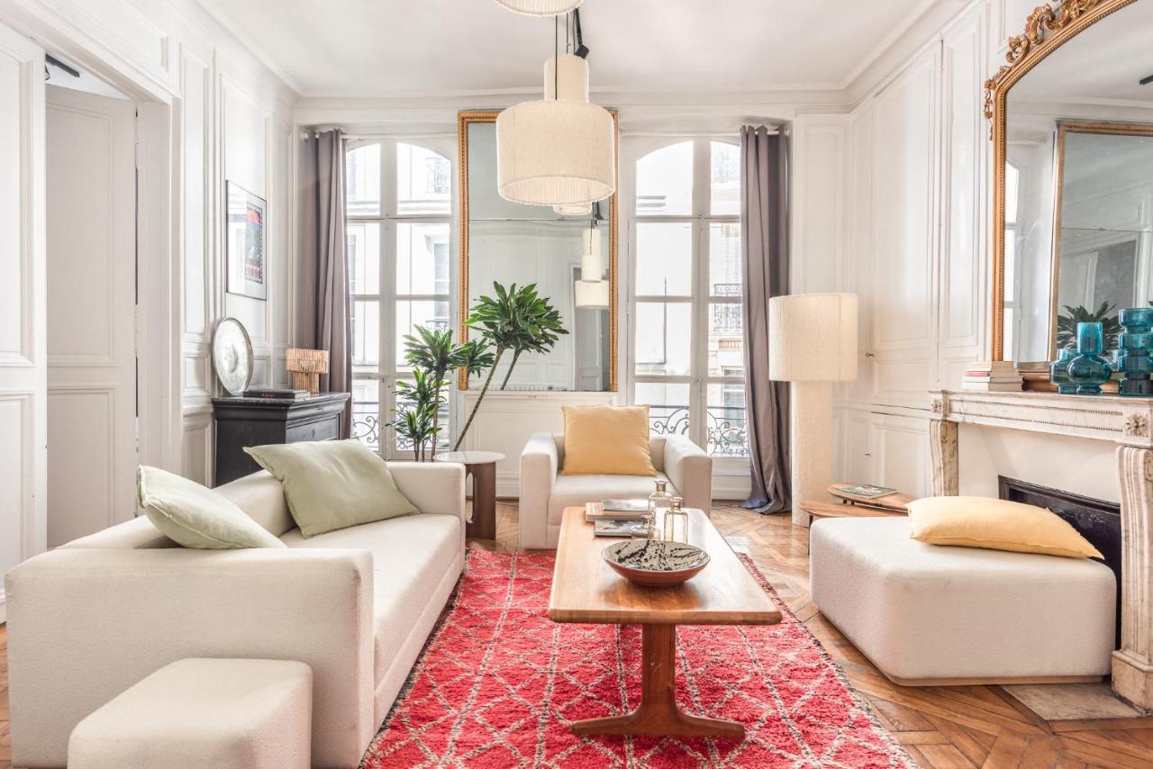Appartamento Outstanding Parisian Flat In Heart Of Paris Center Esterno foto